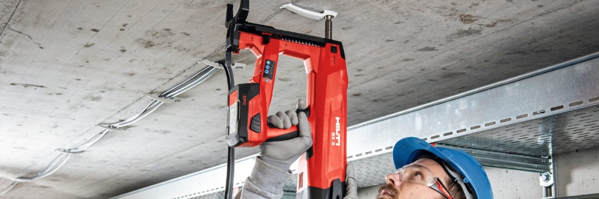 在機械和電氣 (M&E) 應用中直接緊固是比替代方法更快、更舒服、更可靠的選擇/ 適用于機械及電氣(M&E)應用的直接緊固工具，相比/ 比起其他方法更快捷、舒適及可靠